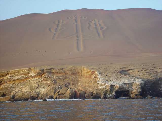 Candelabro<br>in the sand